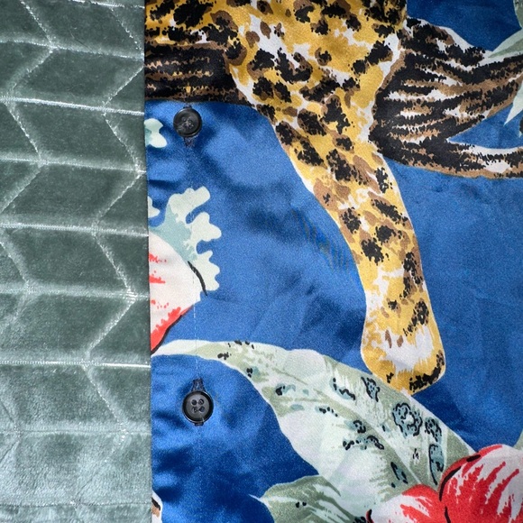 Urban Outfitters Men’s jaguar button down - Picture 3 of 5